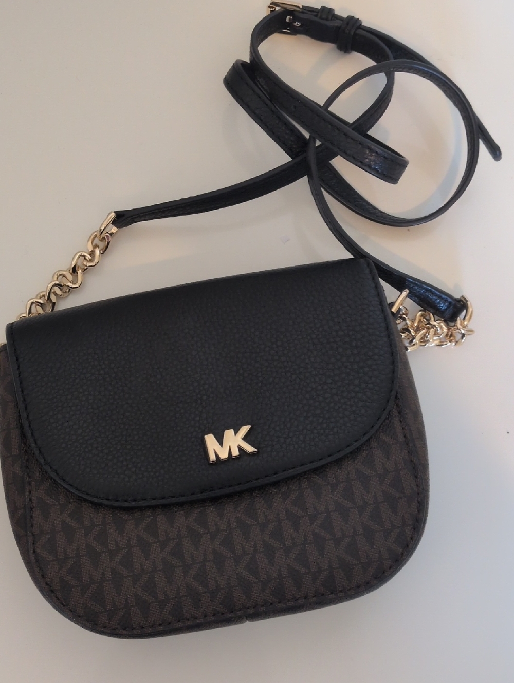 Michael Kors Signature Coated Canvas leather crossbody bag